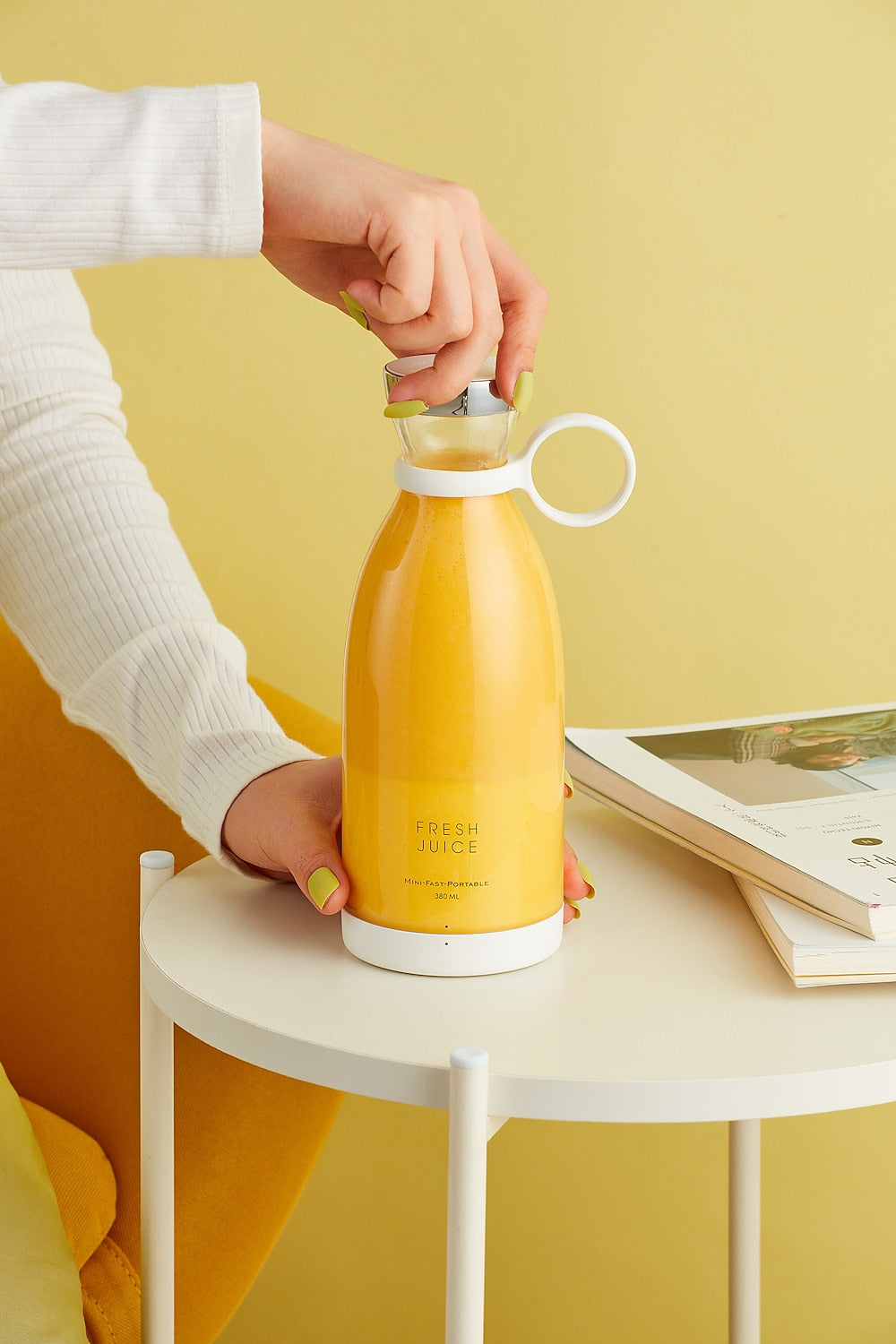 Rechargeable blender bottle with USB charging
